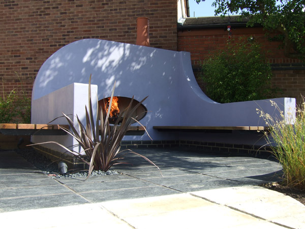 Contemporary garden feature