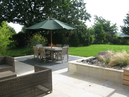 contemporary Leicestershire garden